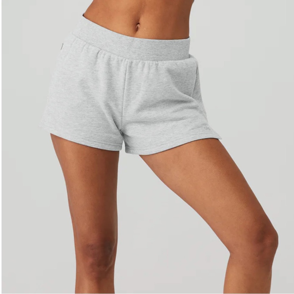 NWT HW headliner short